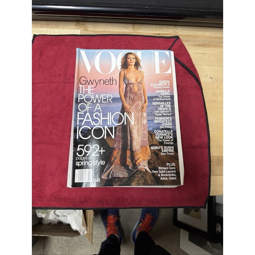 Vogue Magazine March 2002 – Gwyneth Paltrow Cover – 592+ Pages
